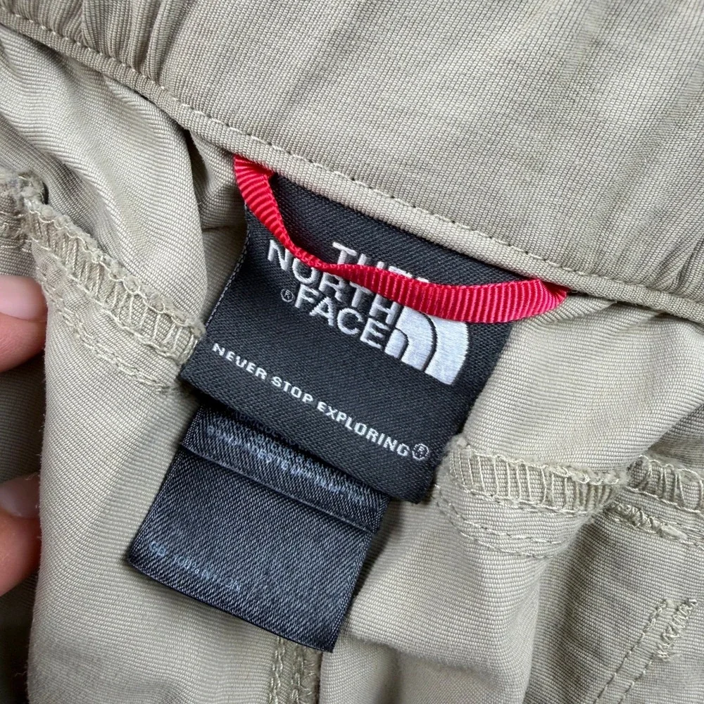 The North Face Mens Convertible Cargo Hiking Pants Tan Khaki Size Large Short